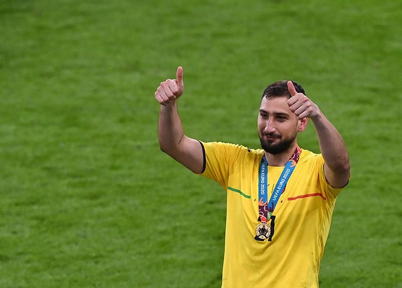 Donnarumma cản phá penalty trong trận bán kết gặp Tây Ban Nha