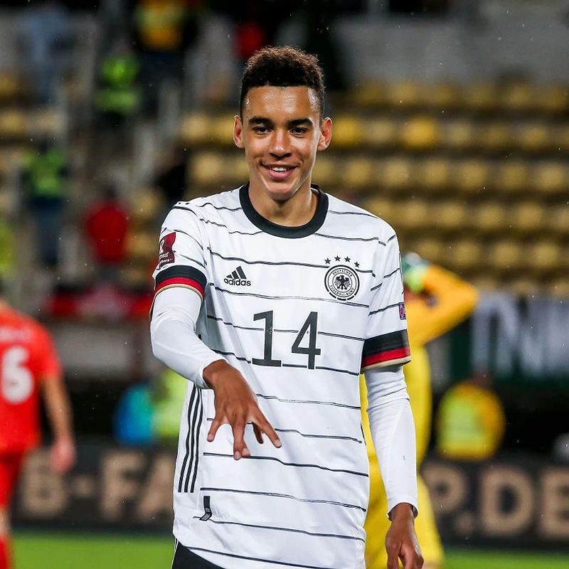 Gavi trong màu áo đội tuyển Tây Ban Nha