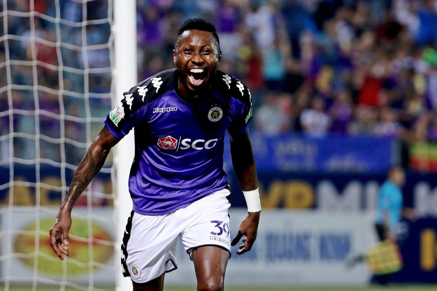 Hoàng Vũ Samson - cầu thủ ghi bàn nhiều nhất lịch sử V-League