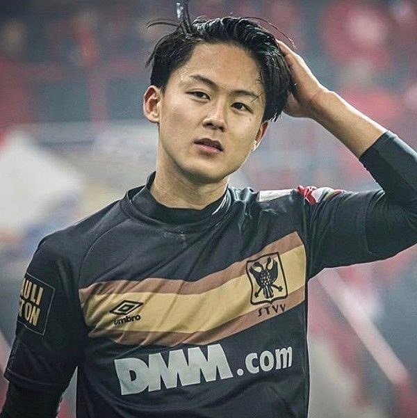Lee Seung-woo hiện đang thi đấu cho Sint-Truidense của giải VĐQG Bỉ