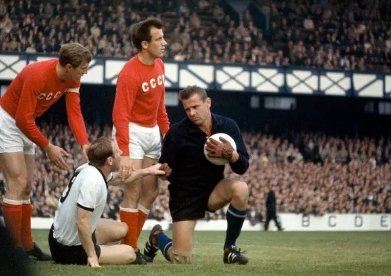 Lev Yashin - biểu tượng của bóng đá