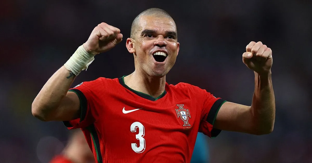 Những Cầu Thủ Già Nhất Thế Giới: Khi Tuổi Tác Không Phải Là Rào Cản